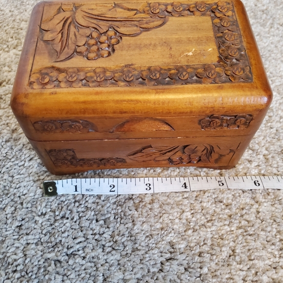 Vintage Carved Wooden Jewelry Box With Velvet Interior - Picture 8 of 9